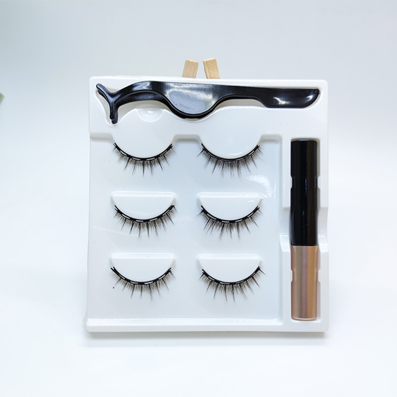 Φυσικές Μαγνητικές Βλεφαρίδες με Eyeliner